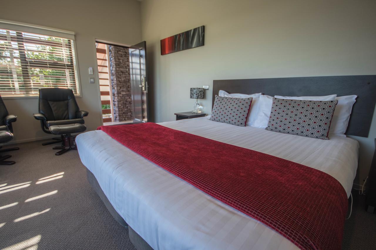 Amity Court Motel Stratford Extérieur photo